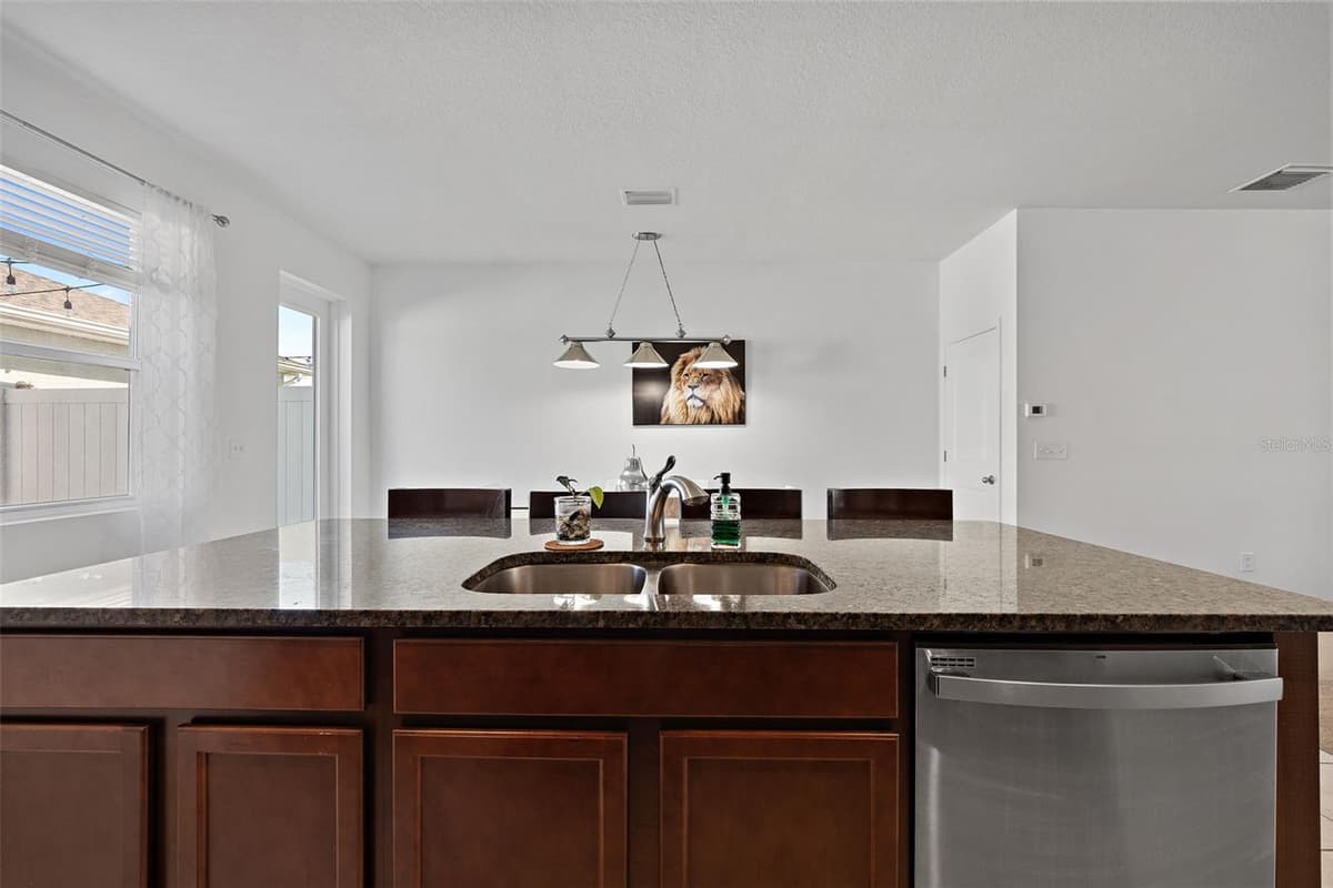 14929 PROMENADE PARKWAY — photo 9 of 34