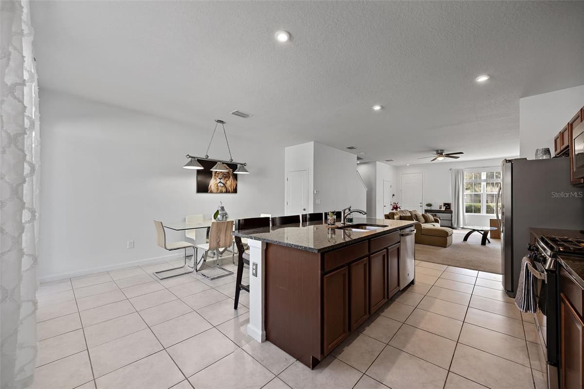 14929 PROMENADE PARKWAY — photo 11 of 34