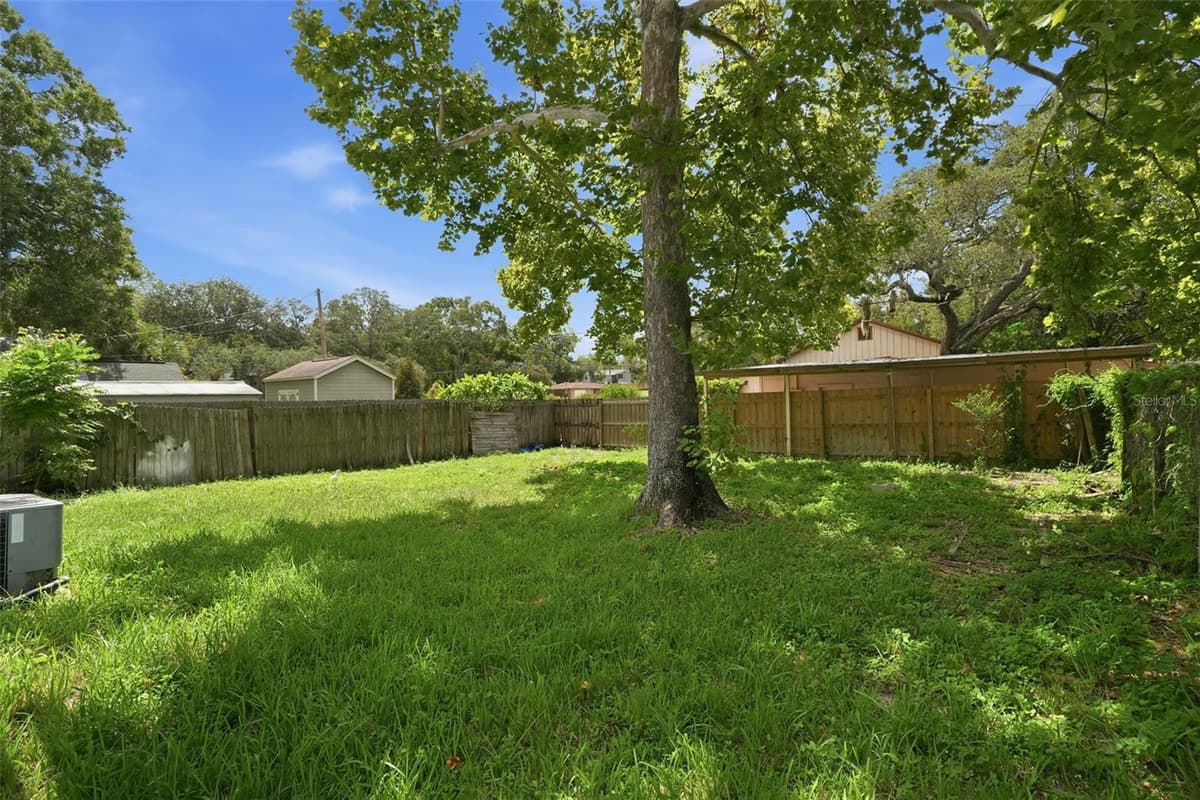 1304 BOYER STREET — photo 25 of 28