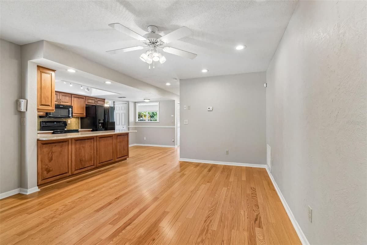 11798 DAVID COURT — photo 13 of 51