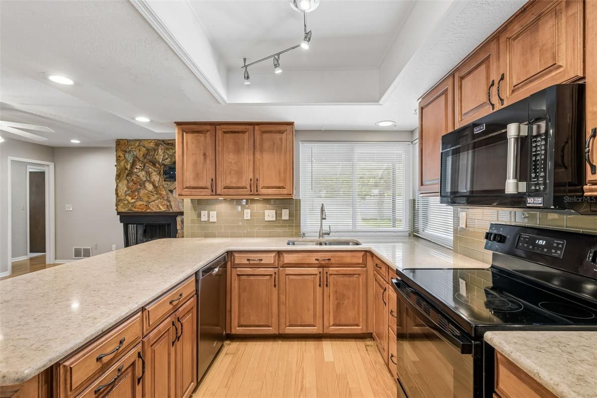 11798 DAVID COURT — photo 9 of 51