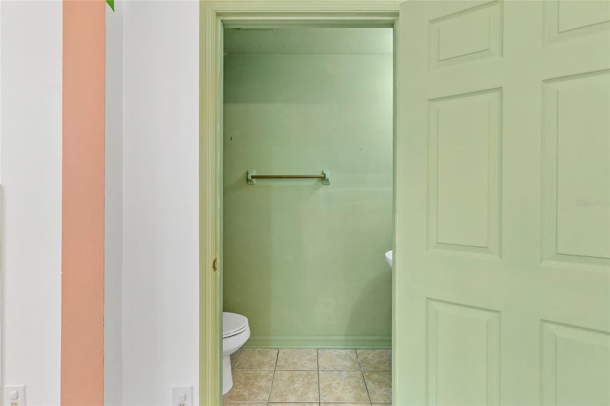 1170 GRANTHAM DRIVE — photo 17 of 41