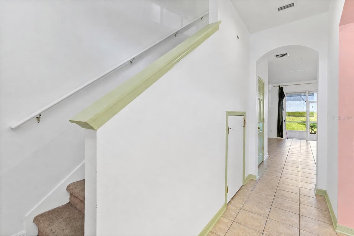 1170 GRANTHAM DRIVE — photo 8 of 41