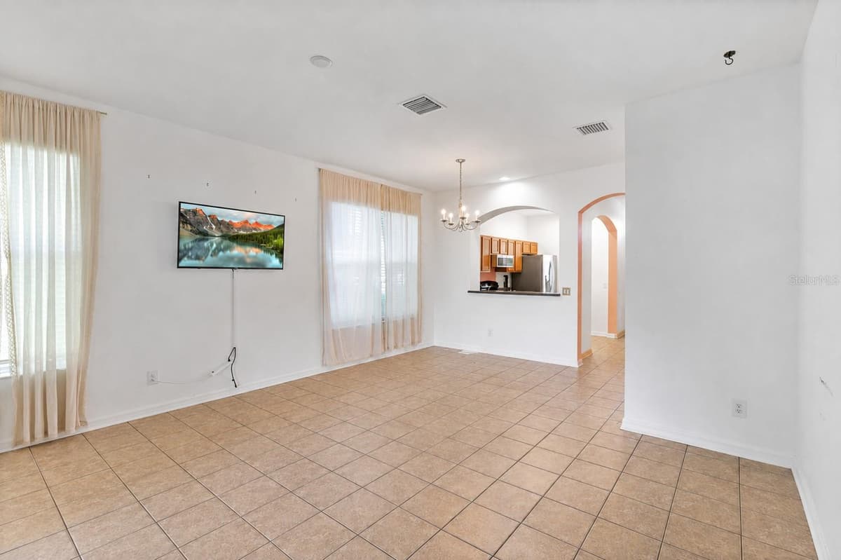 1170 GRANTHAM DRIVE — photo 15 of 41