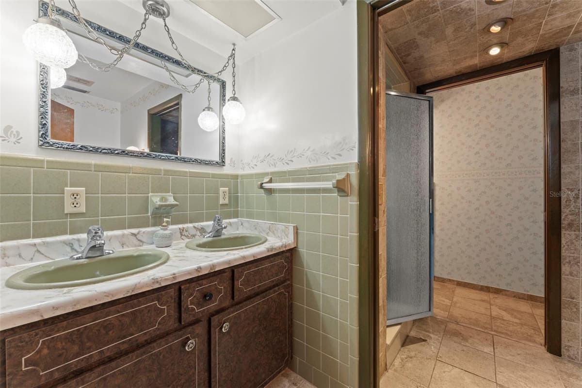 5251 LAKE JESSAMINE DRIVE — photo 22 of 62