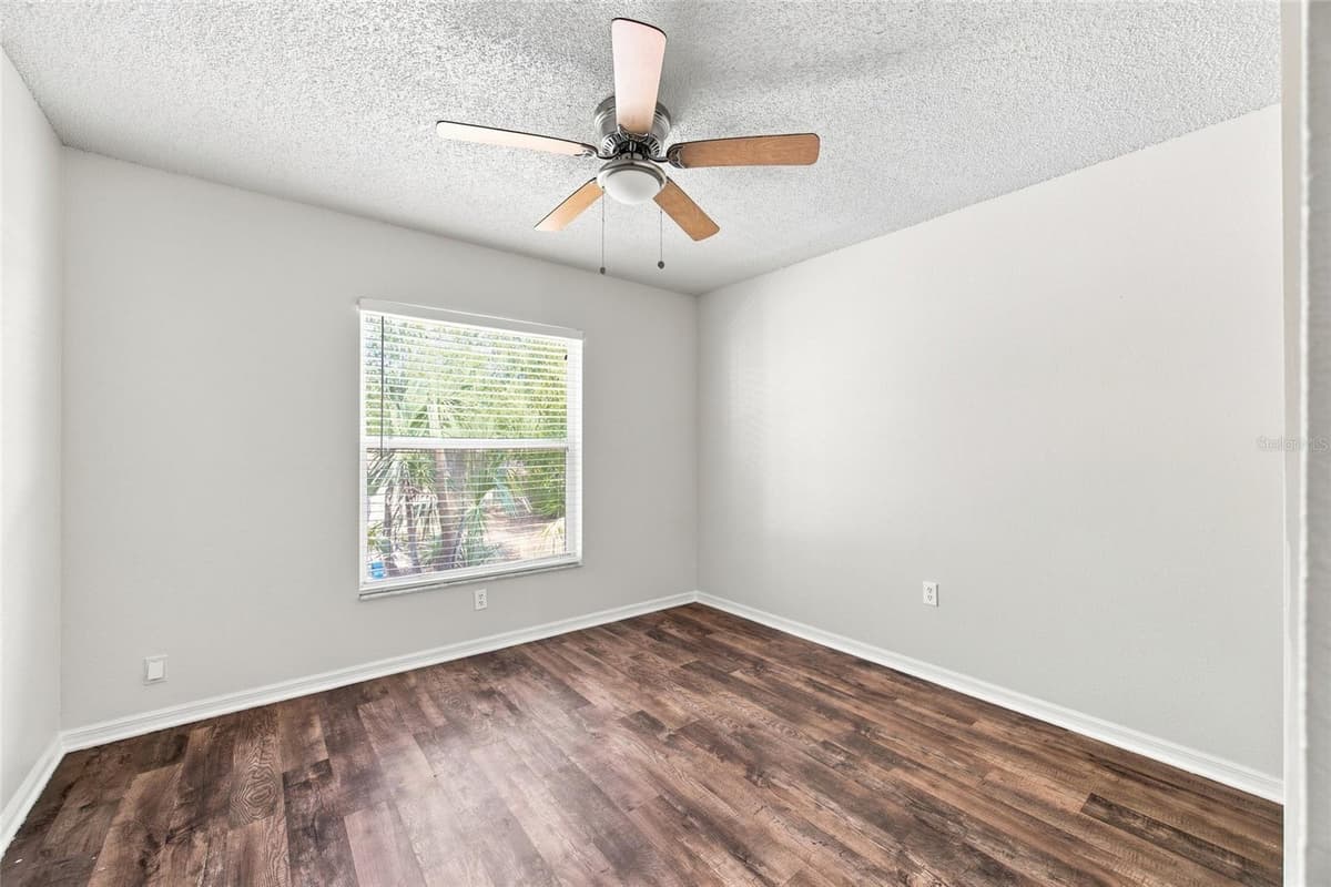 3191 DELTONA BOULEVARD — photo 22 of 36