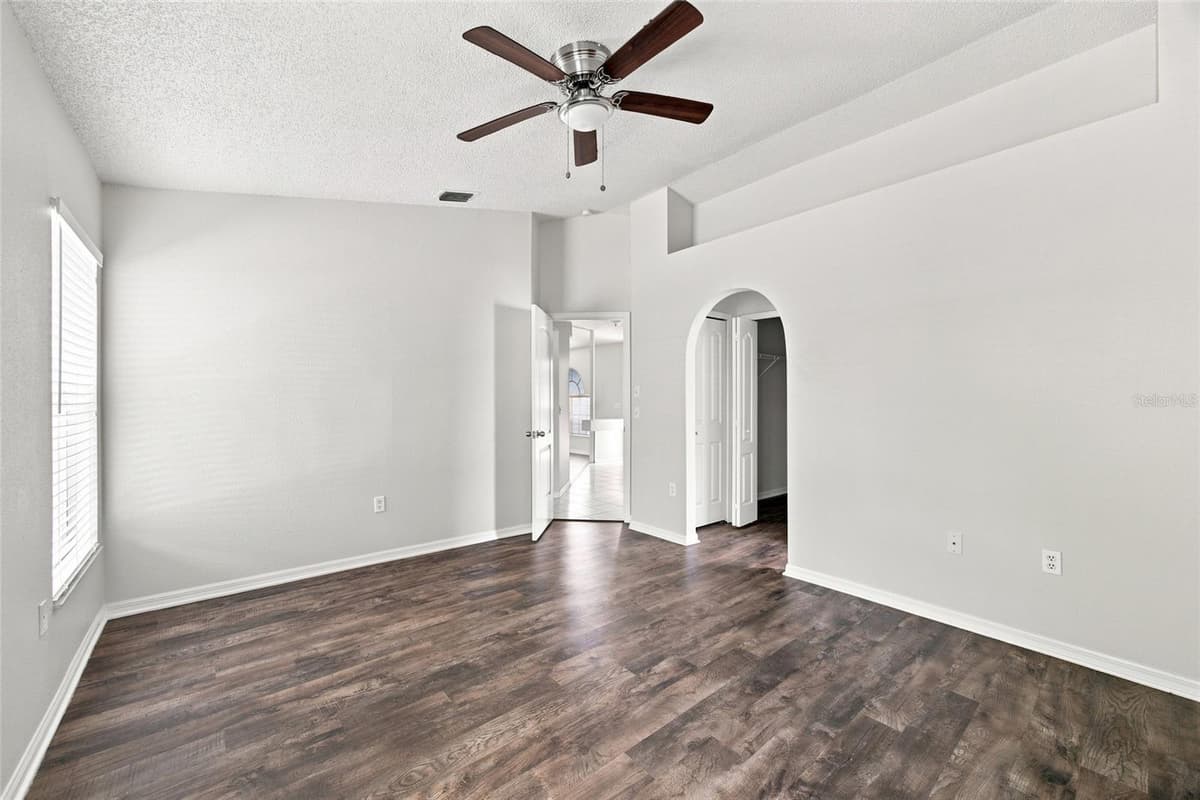 3191 DELTONA BOULEVARD — photo 14 of 36