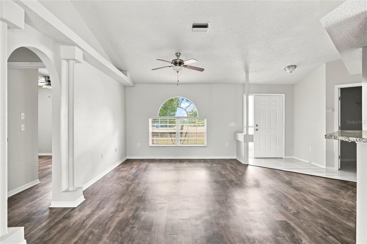 3191 DELTONA BOULEVARD — photo 5 of 36