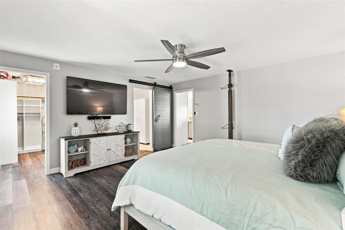5023 STARFISH DRIVE — photo 21 of 56