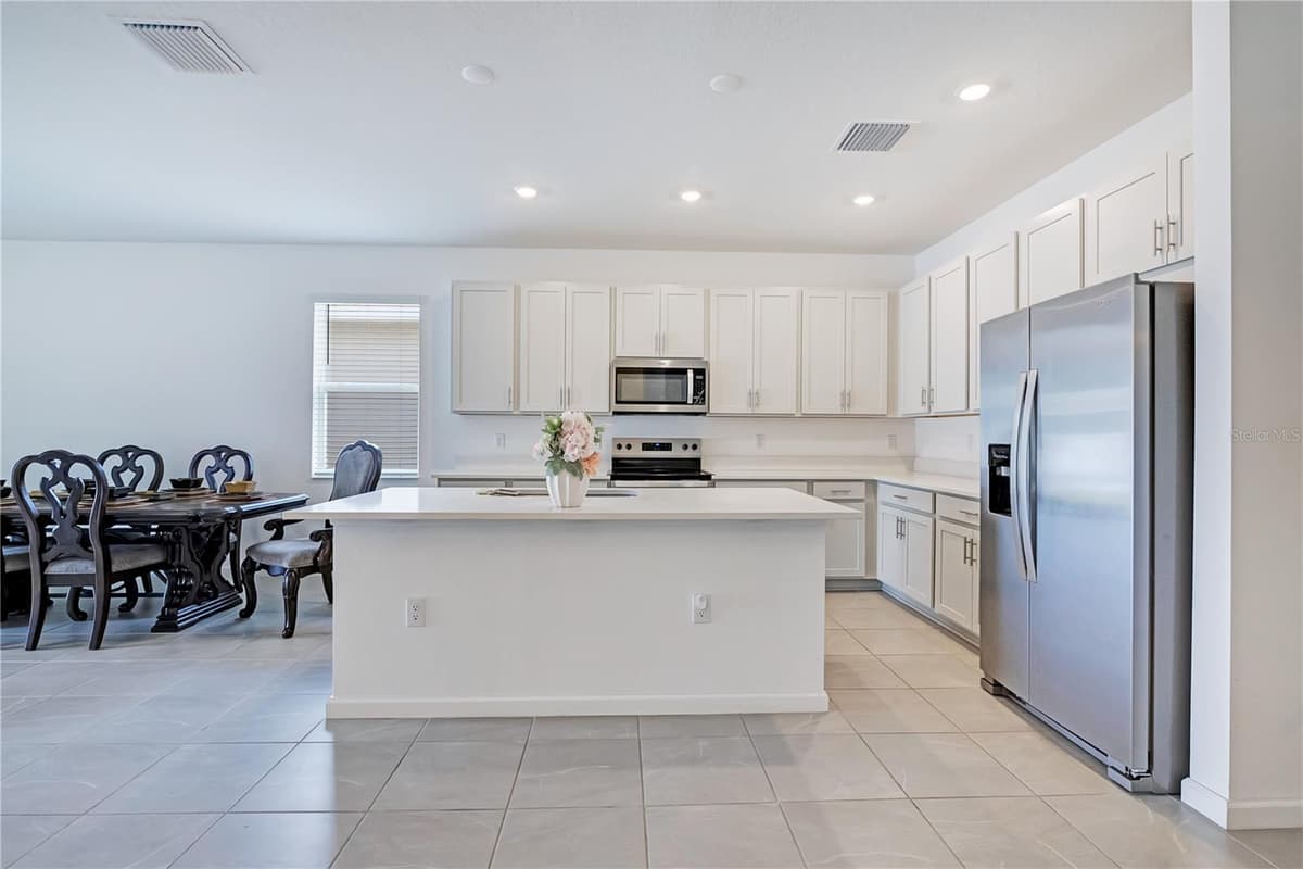 437 SILVER PALM DRIVE — photo 7 of 35