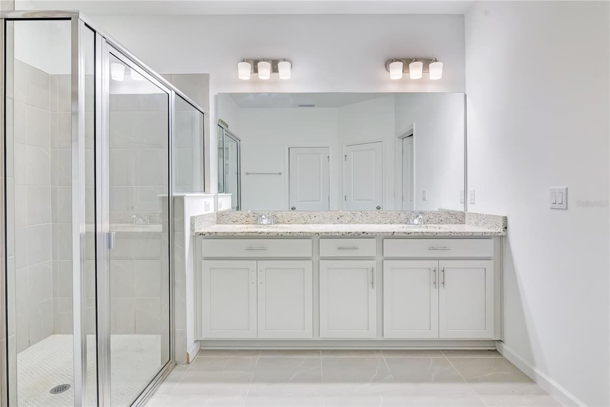 437 SILVER PALM DRIVE — photo 16 of 35