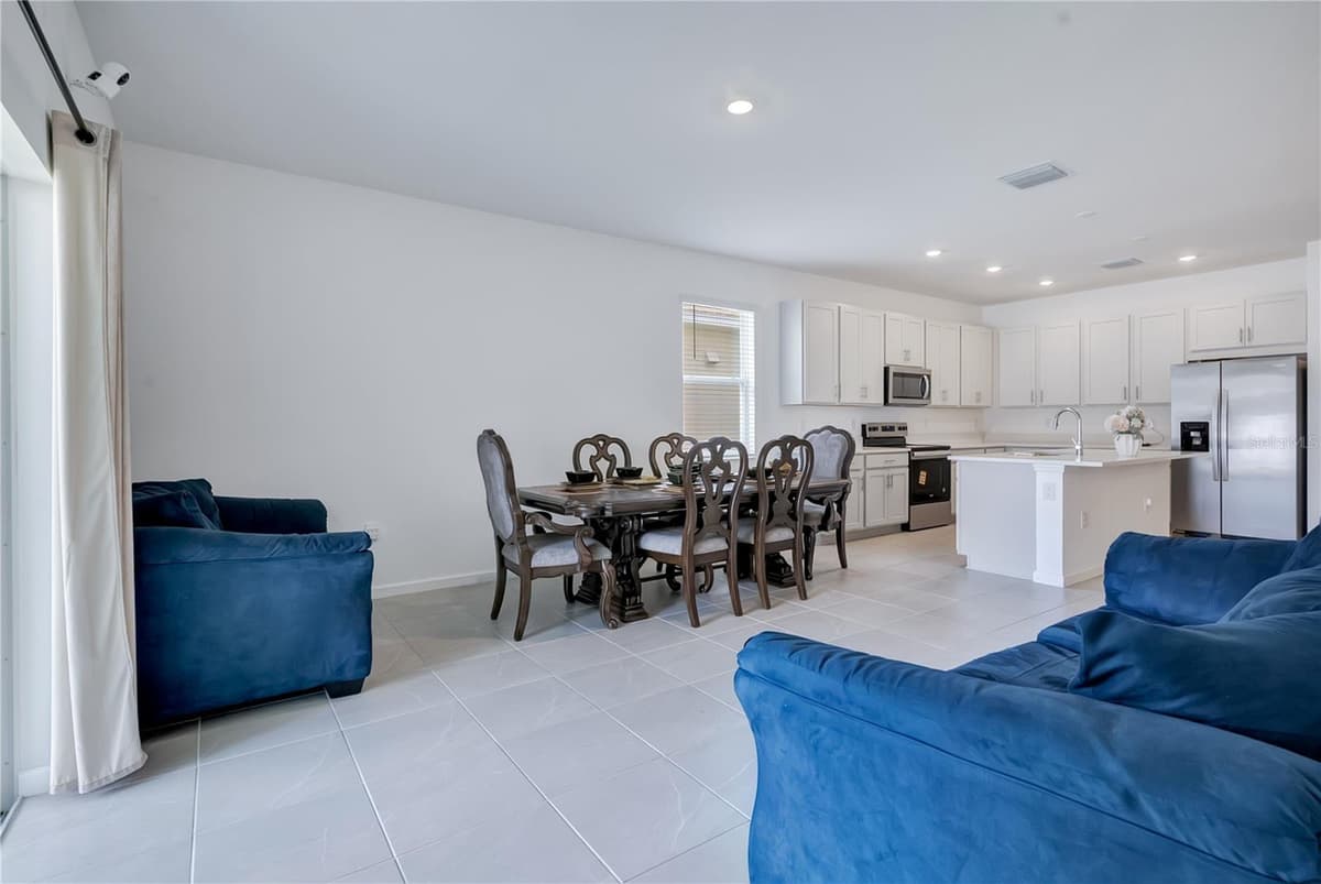437 SILVER PALM DRIVE — photo 11 of 35