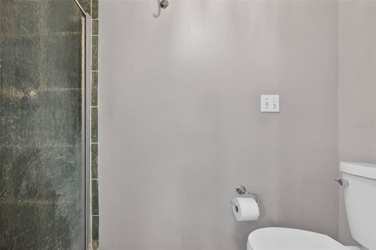 722 HUNT DRIVE — photo 29 of 59