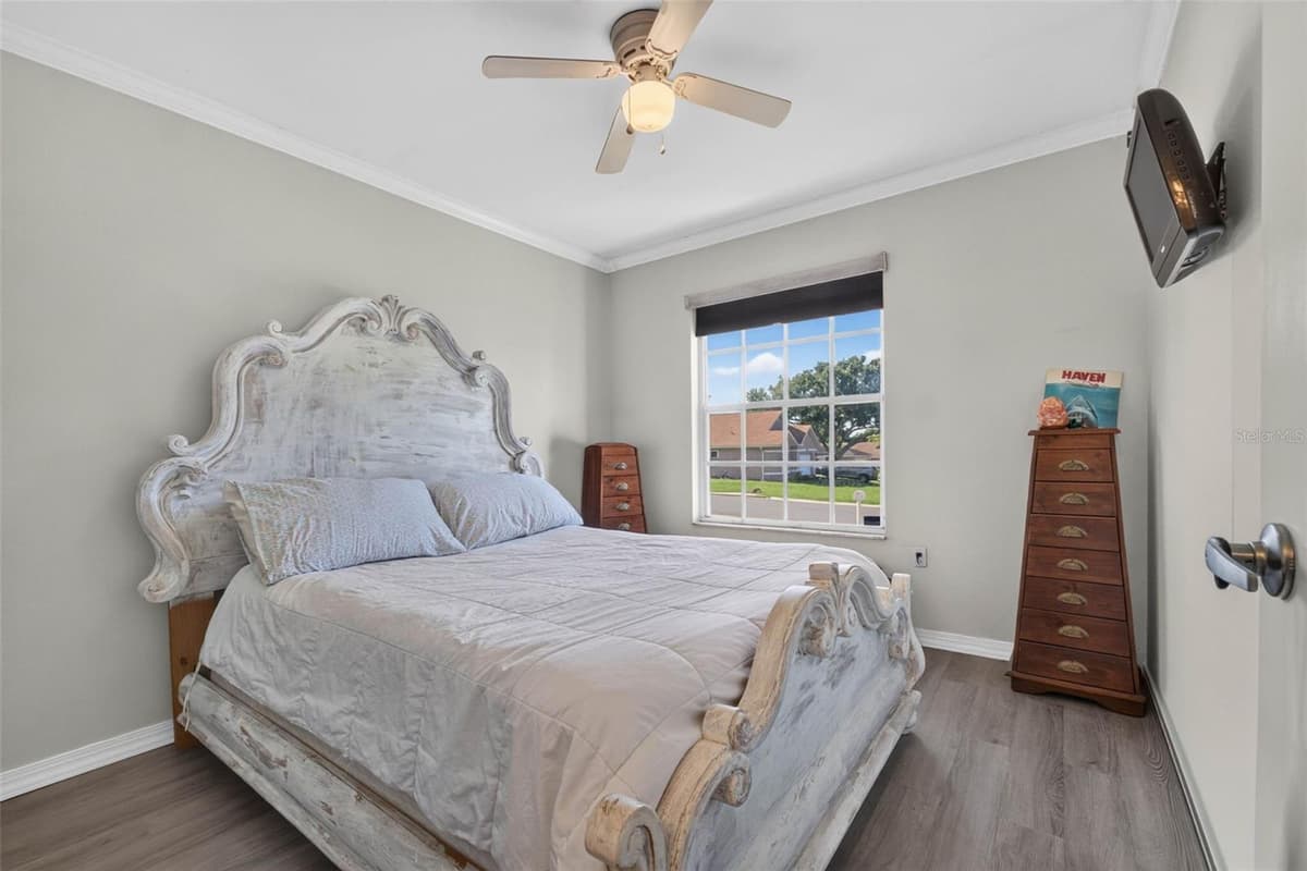 722 HUNT DRIVE — photo 34 of 59