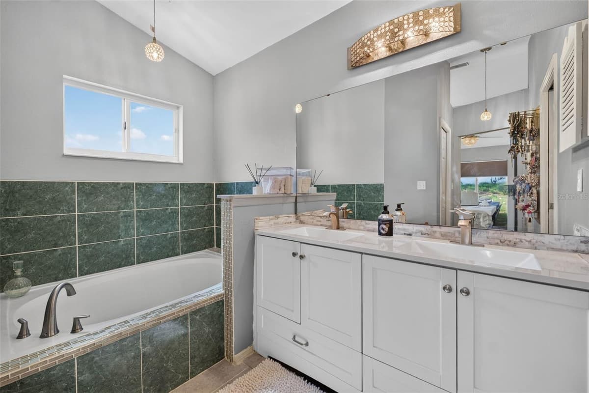 722 HUNT DRIVE — photo 28 of 59