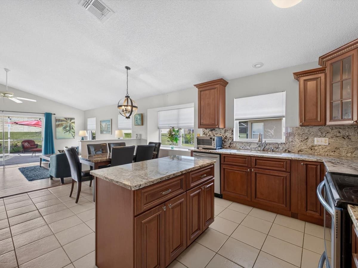 267 ROCHESTER LOOP — photo 9 of 32