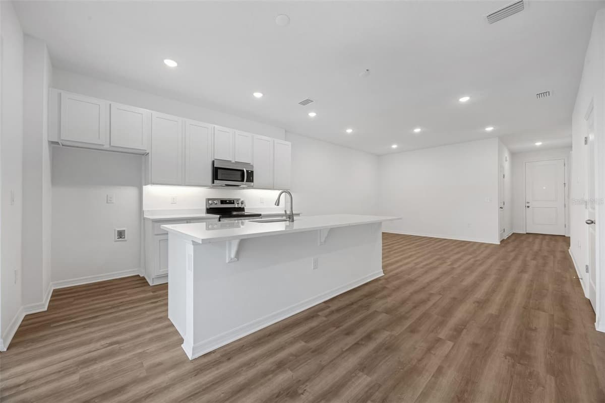 4935 WINDING RIVER ROAD — photo 10 of 25