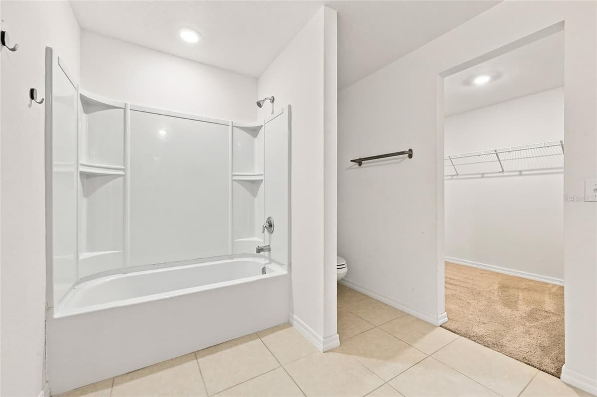 2166 MANDARIN LOOP — photo 18 of 25