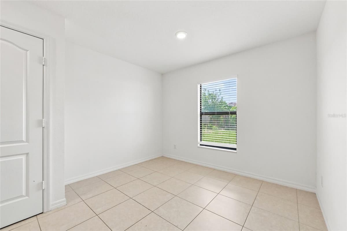 2166 MANDARIN LOOP — photo 12 of 25