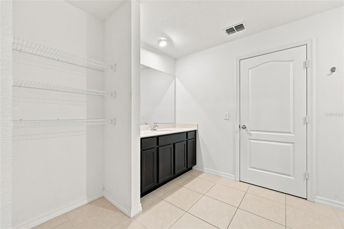2166 MANDARIN LOOP — photo 20 of 25