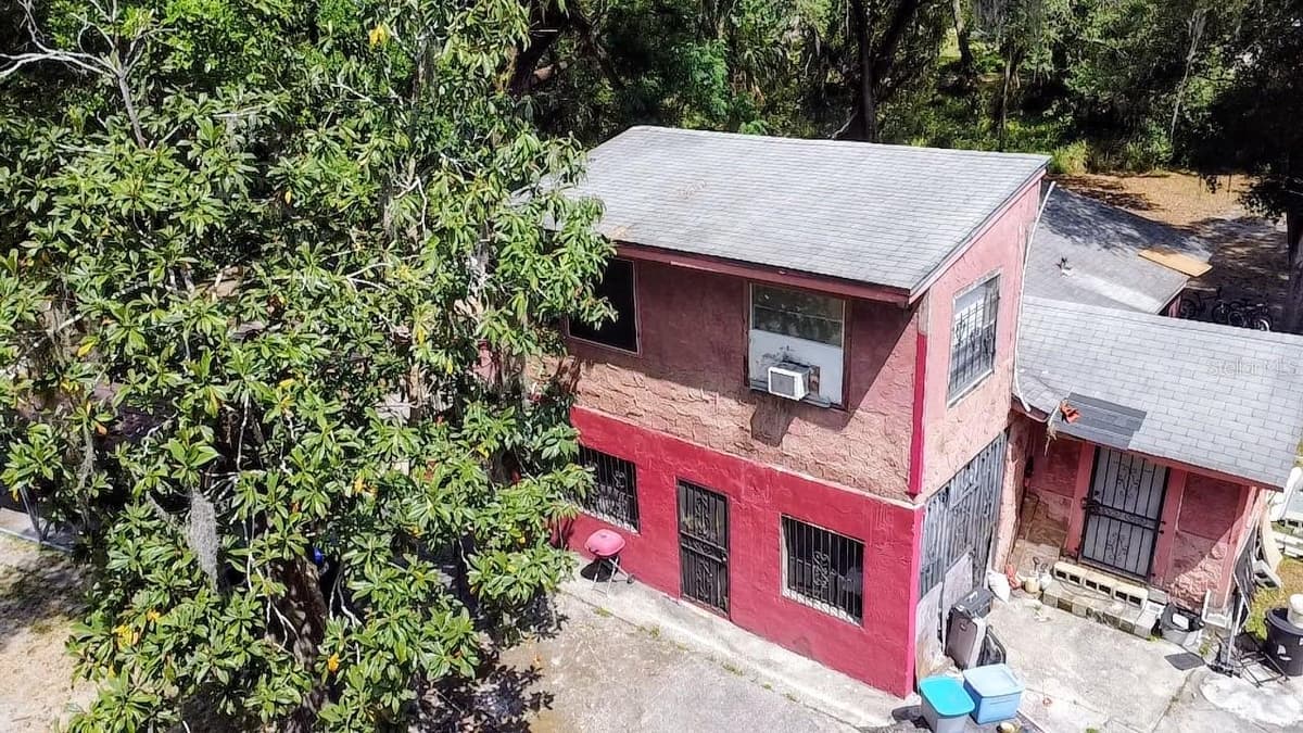 6981 HOLLY STREET — photo 2 of 4