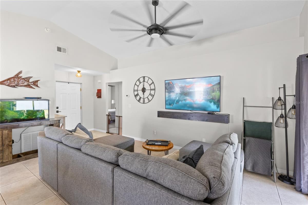 1312 CORSINO ST — photo 3 of 29