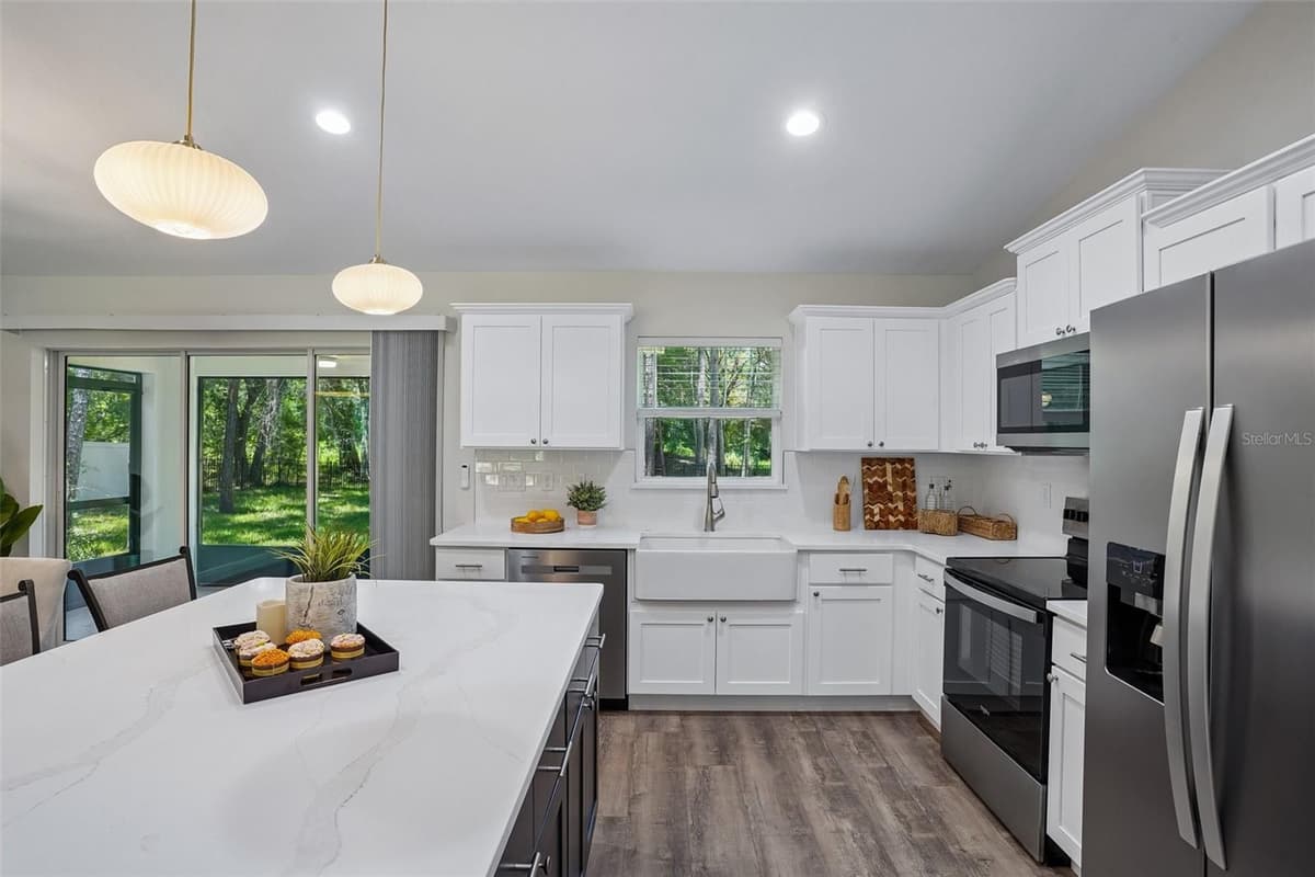 10115 ATHENIA DRIVE — photo 14 of 55