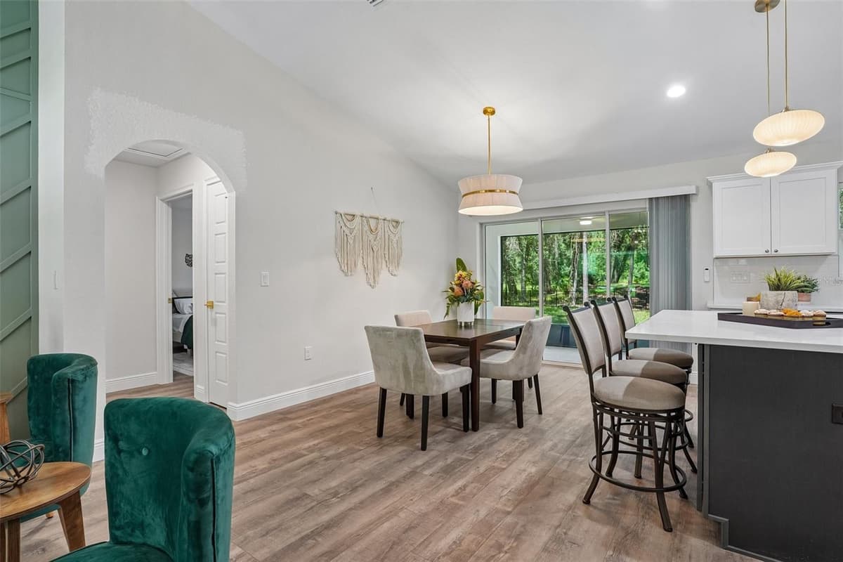 10115 ATHENIA DRIVE — photo 10 of 55