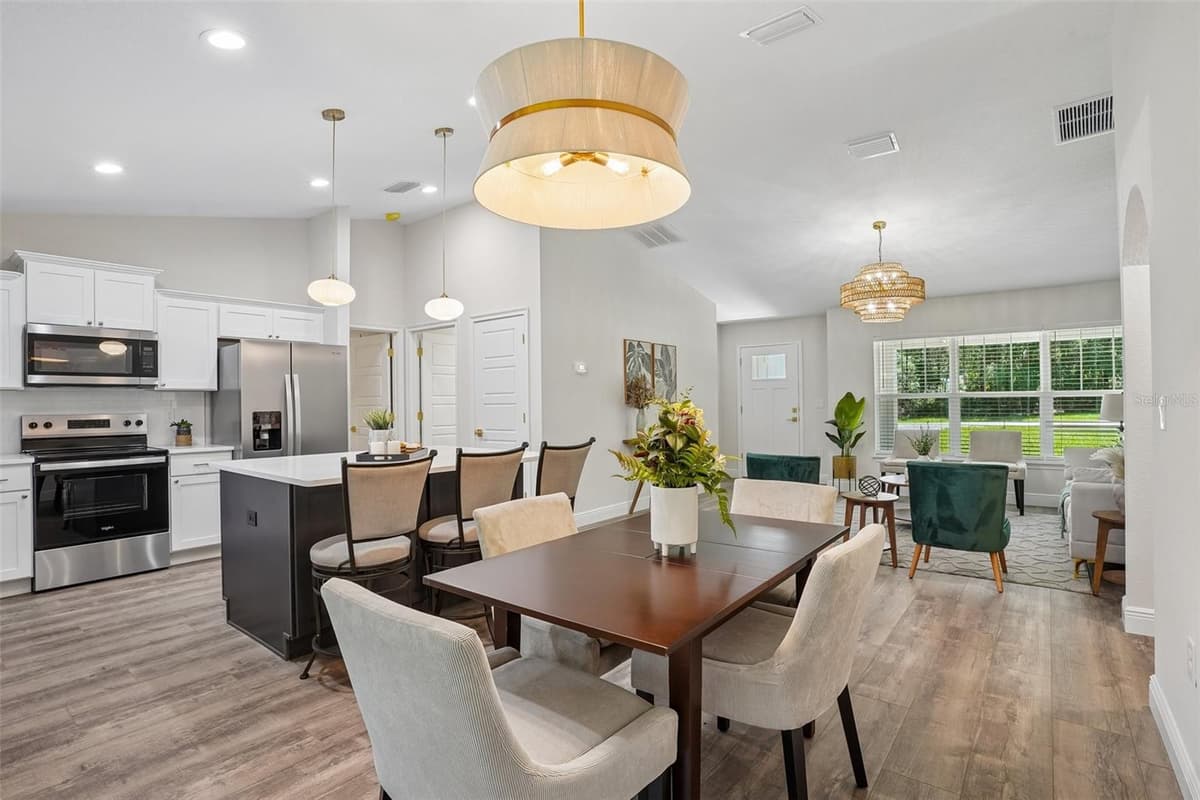10115 ATHENIA DRIVE — photo 11 of 55
