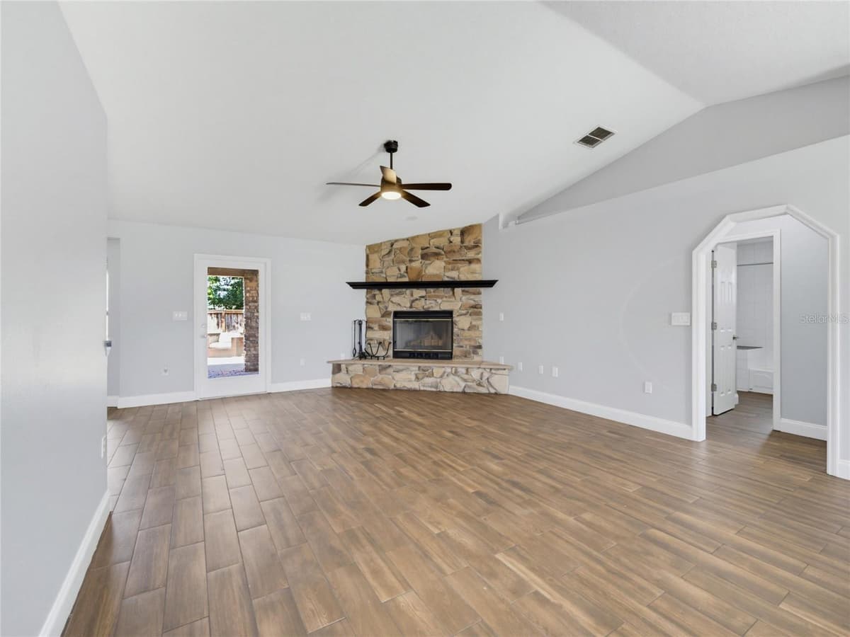 5719 SWEETHEART COURT — photo 31 of 49