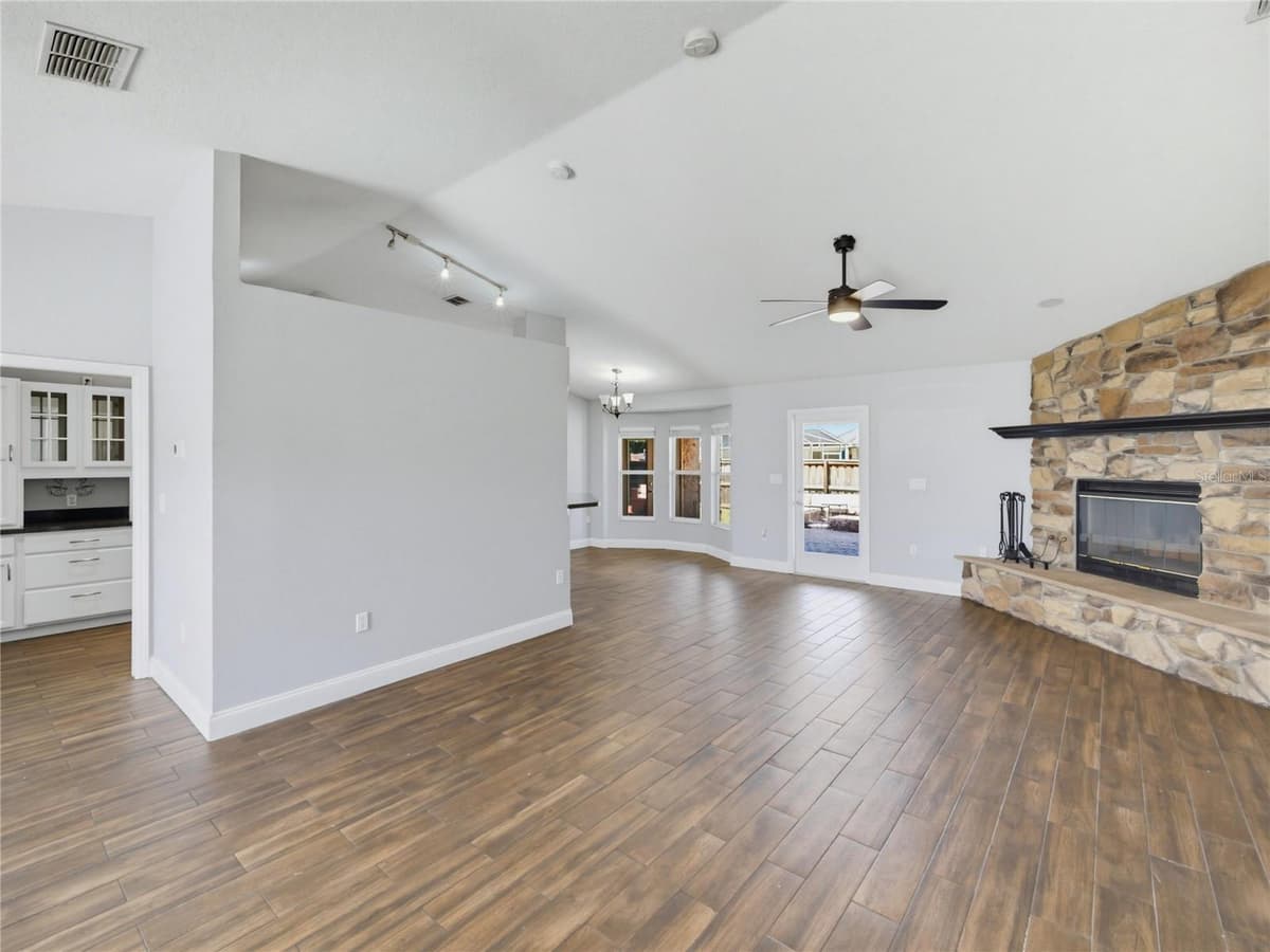 5719 SWEETHEART COURT — photo 20 of 49