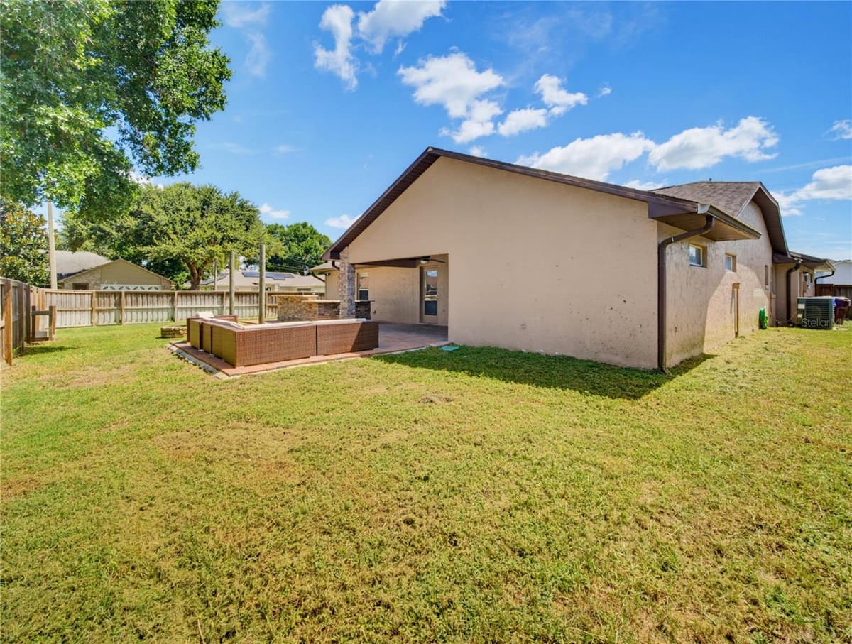 5719 SWEETHEART COURT — photo 16 of 49