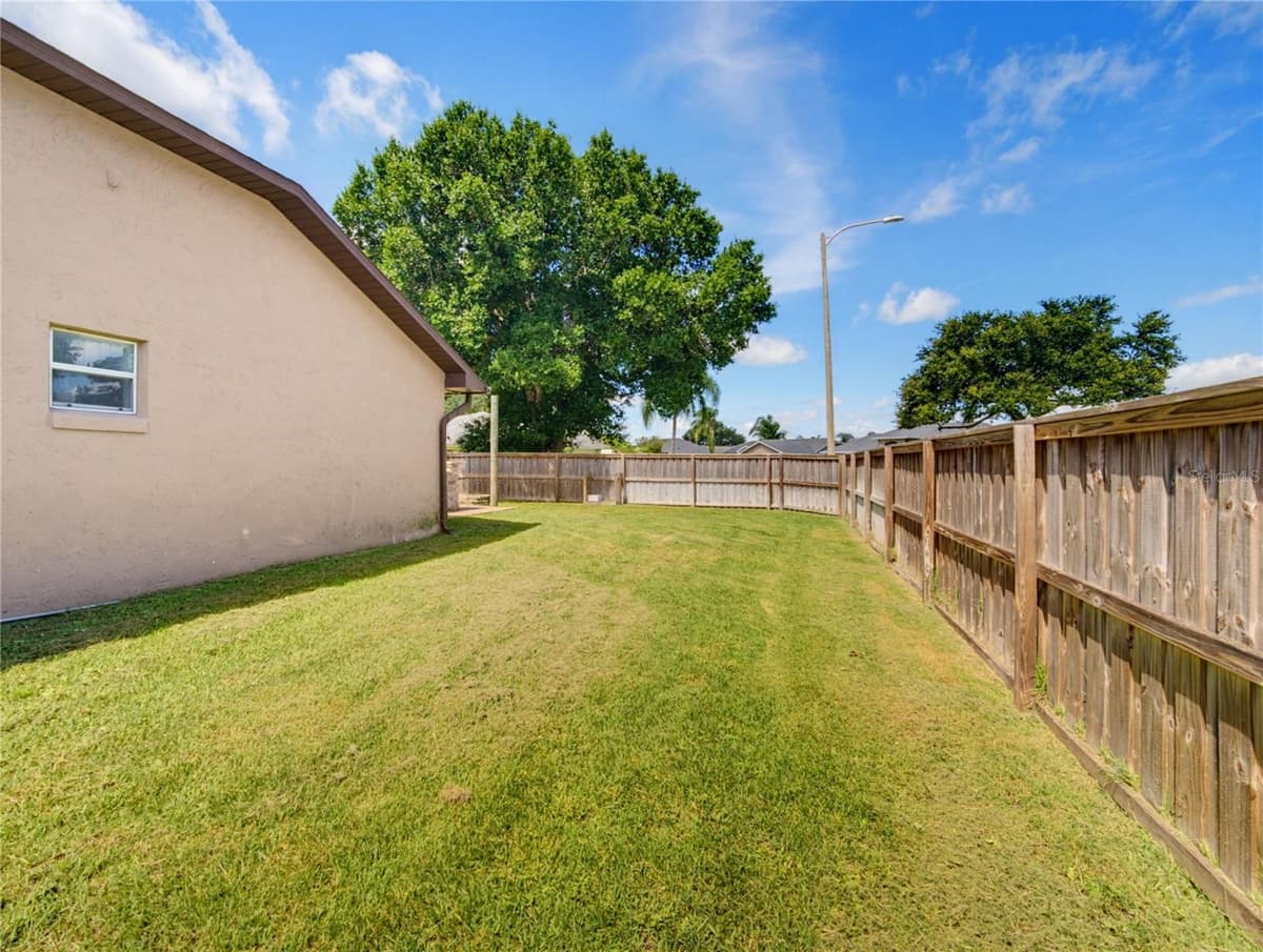 5719 SWEETHEART COURT — photo 14 of 49