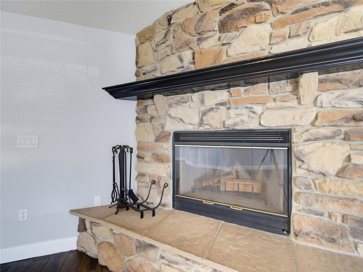 5719 SWEETHEART COURT — photo 40 of 49