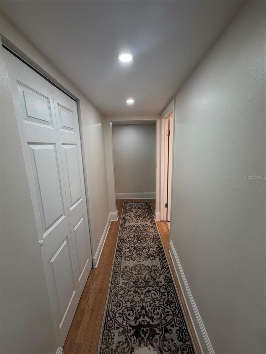 1409 SUNSET DRIVE — photo 16 of 33