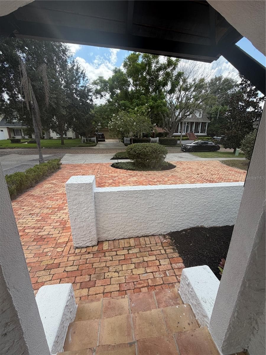 1409 SUNSET DRIVE — photo 6 of 33