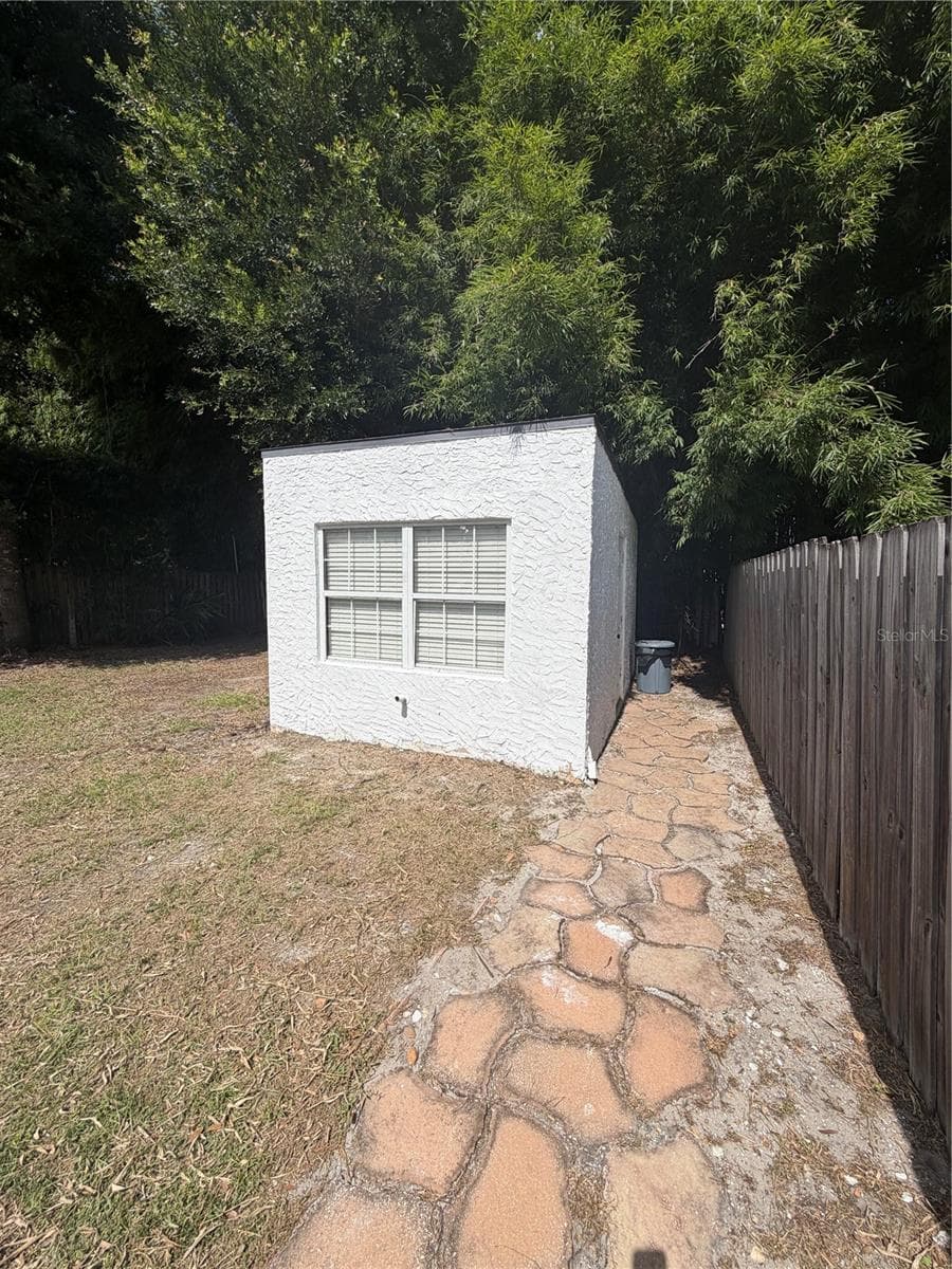 1409 SUNSET DRIVE — photo 26 of 33