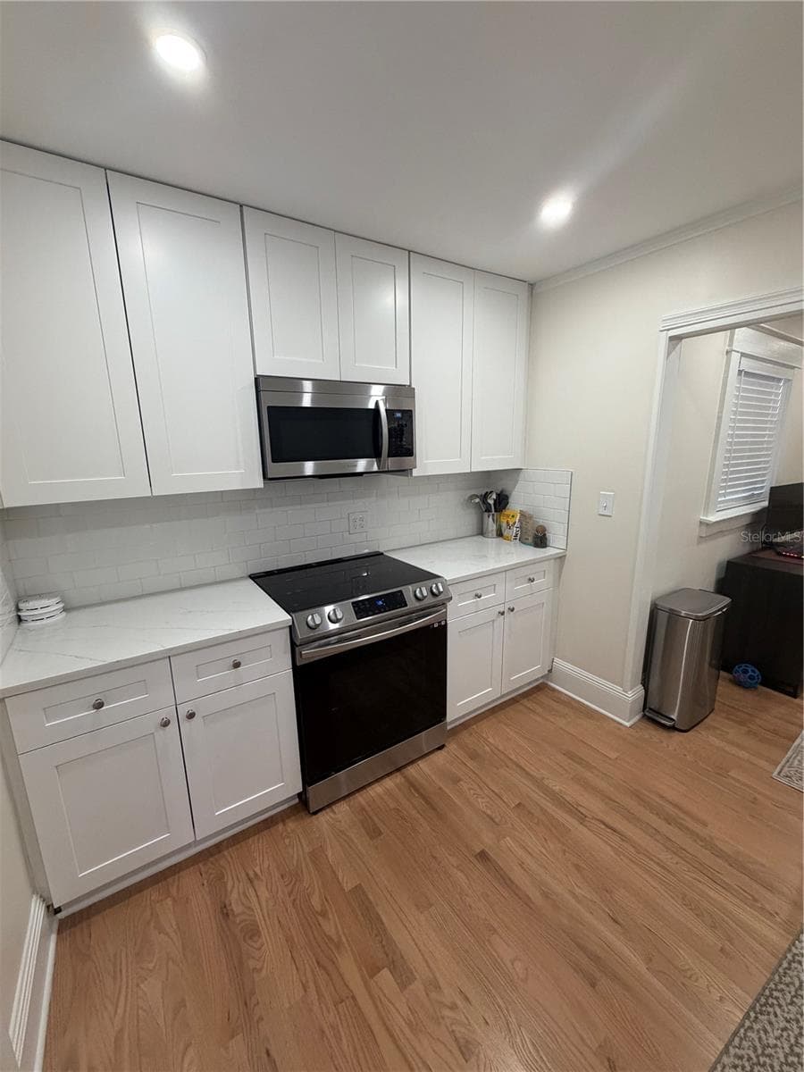 1409 SUNSET DRIVE — photo 10 of 33