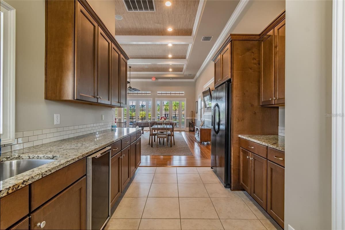 11329 RAVINIA PARK BOULEVARD — photo 48 of 60
