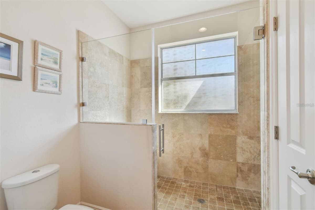 11329 RAVINIA PARK BOULEVARD — photo 18 of 60