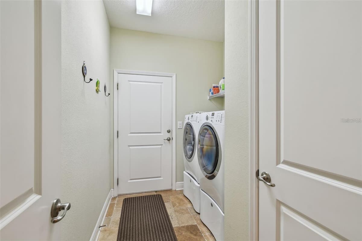 11329 RAVINIA PARK BOULEVARD — photo 26 of 60