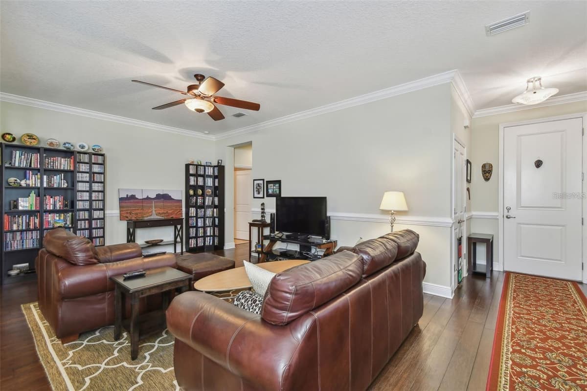 11329 RAVINIA PARK BOULEVARD — photo 6 of 60