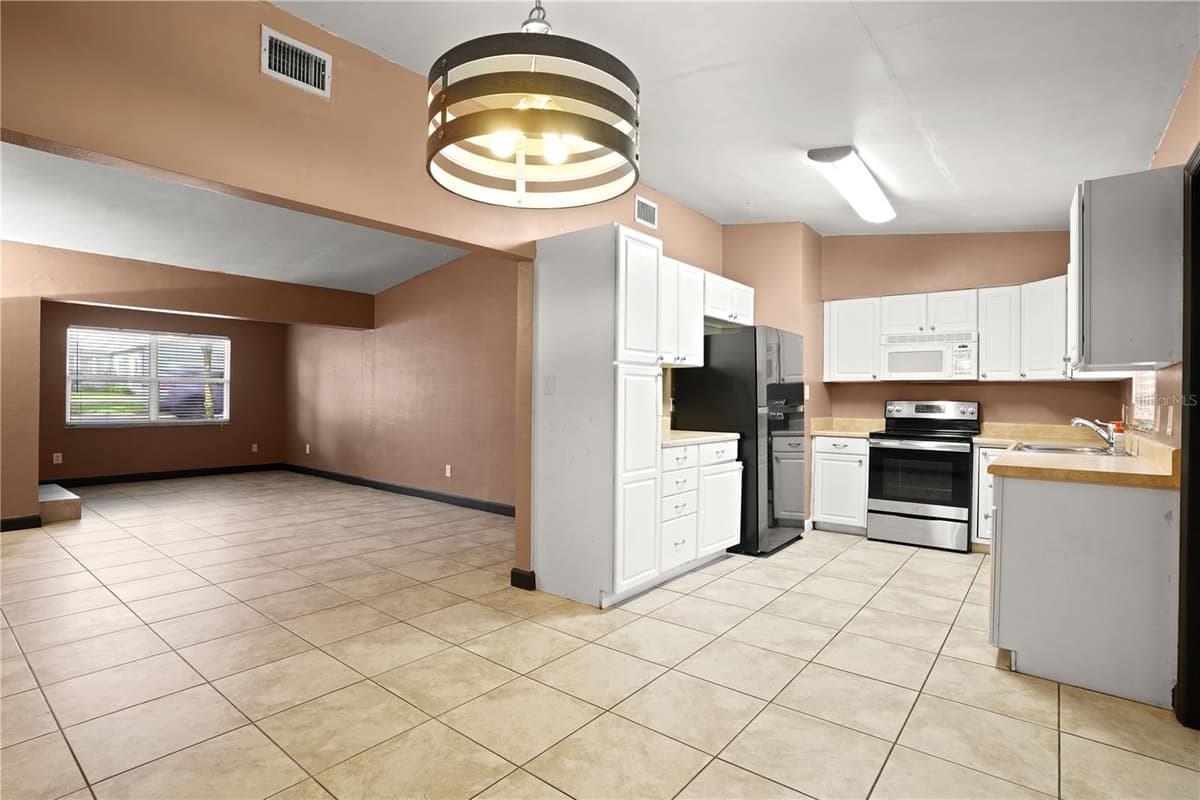 2610 SAND LAKE ROAD — photo 10 of 42