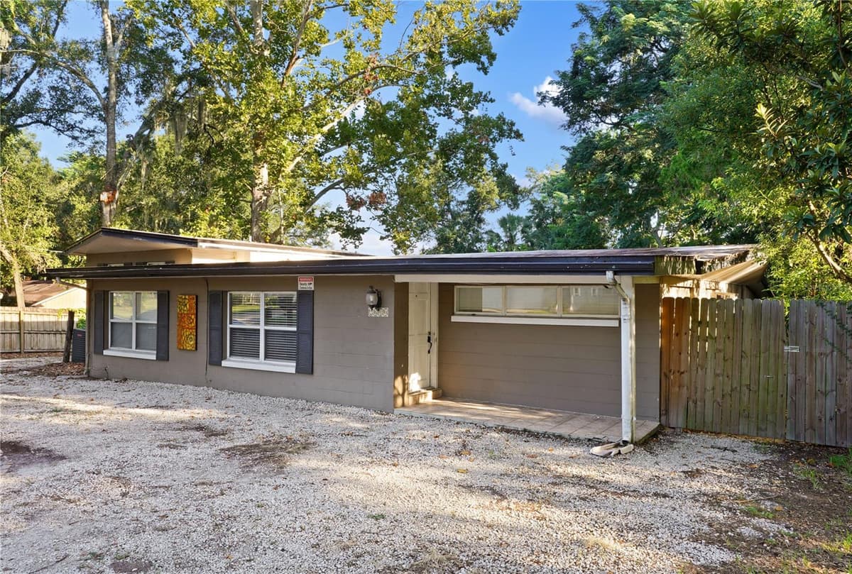 2610 SAND LAKE ROAD — photo 3 of 42