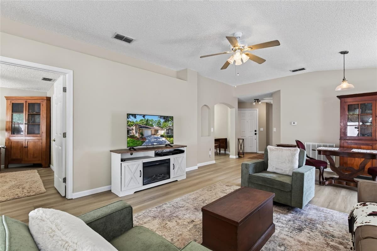 4224 SNOWDON STREET — photo 15 of 42