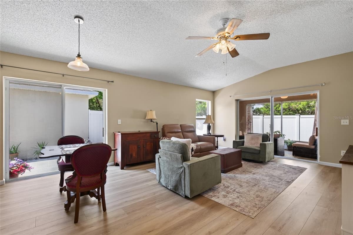4224 SNOWDON STREET — photo 13 of 42