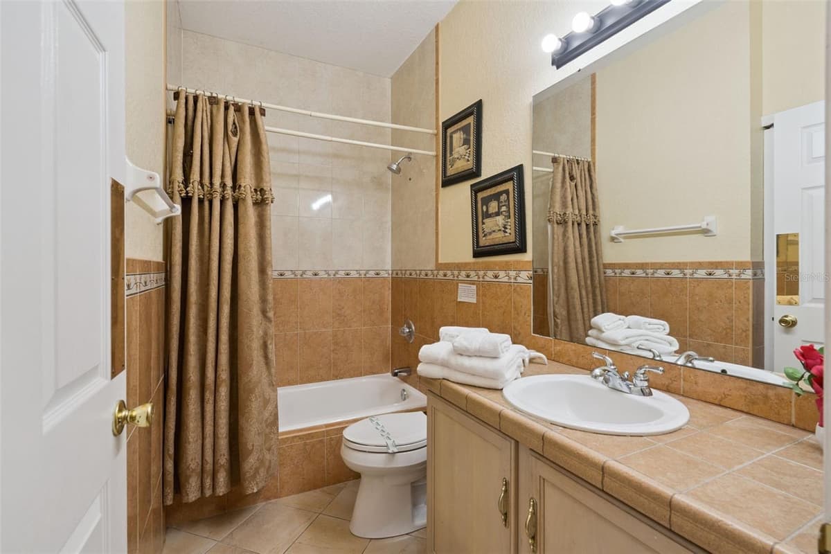536 GLENEAGLES DR — photo 17 of 32