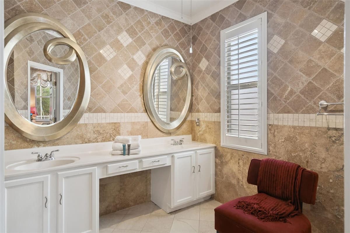 536 GLENEAGLES DR — photo 14 of 32