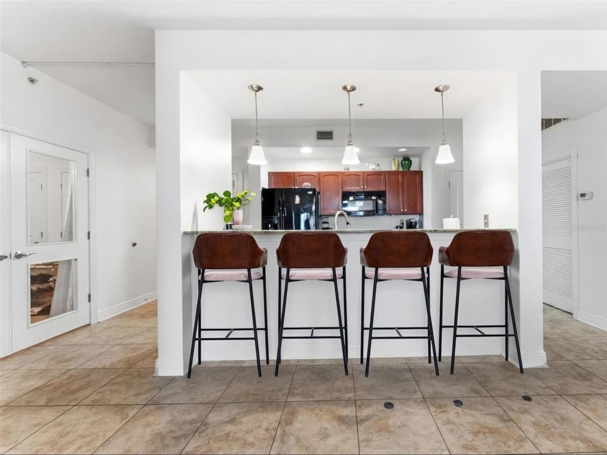 628 CLEVELAND STREET — photo 12 of 47