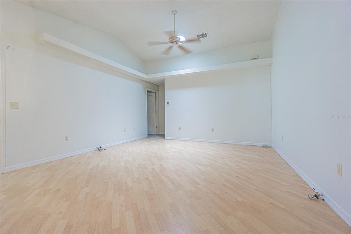 8157 STURBRIDGE COURT — photo 4 of 20